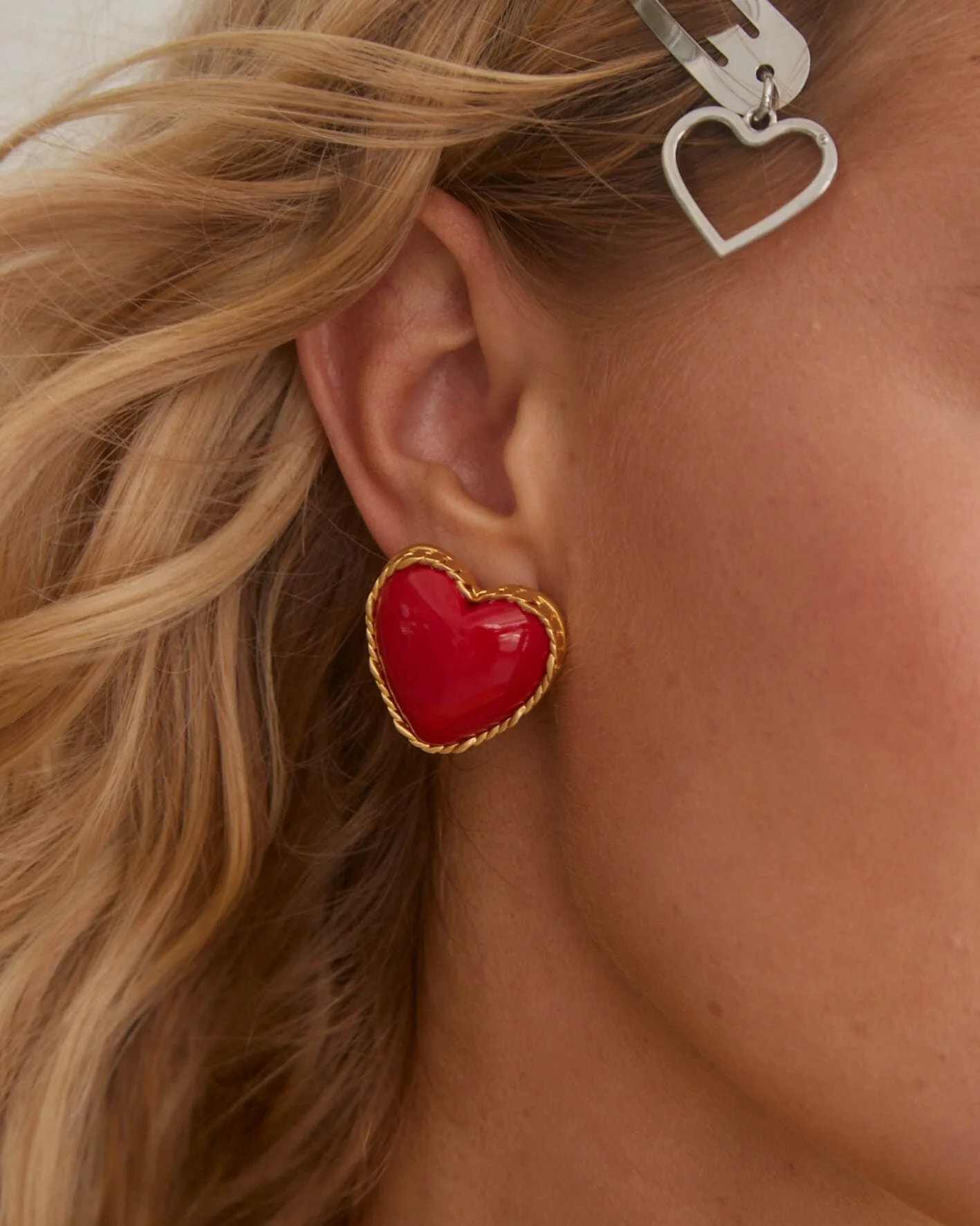 HOT HEART EARRINGS - Image 12