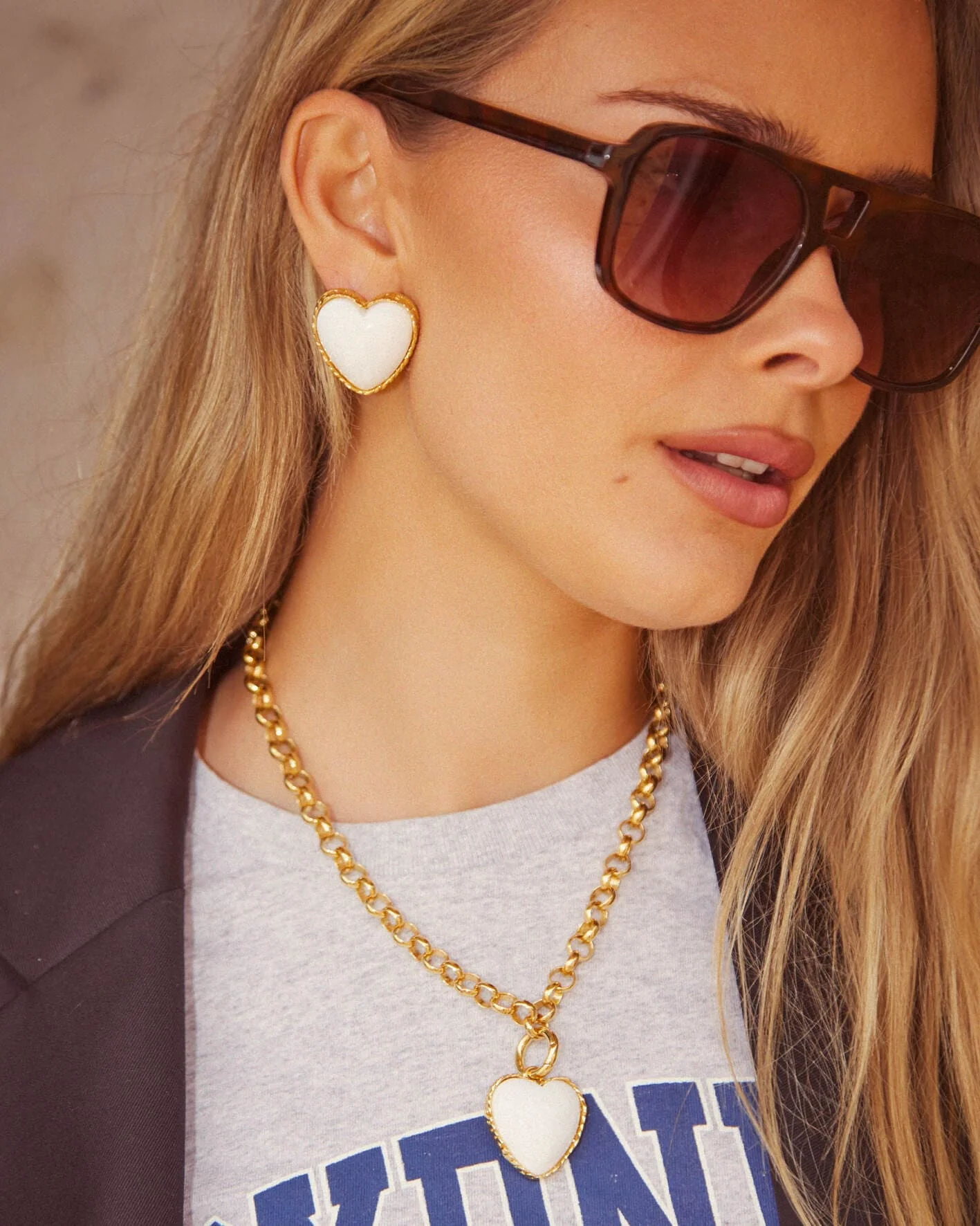 HOT HEART EARRINGS - Image 5